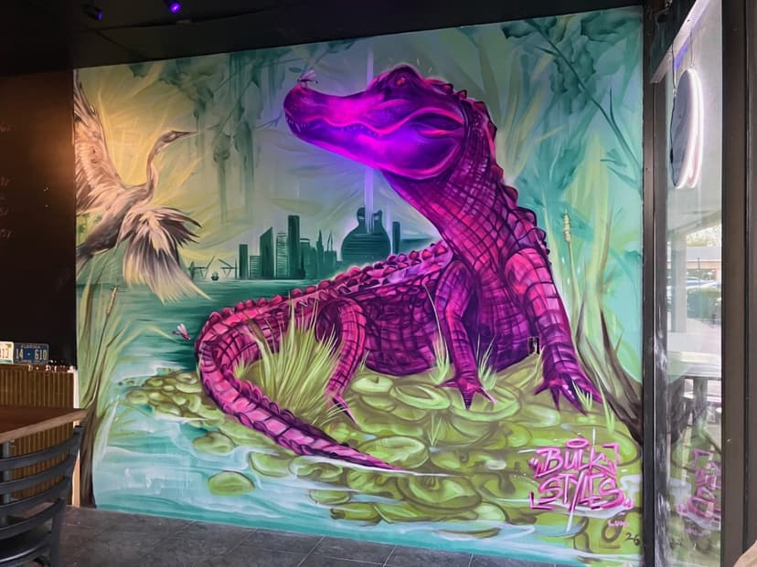 alligator mural at Mack House Brew Pub in Fort Lauderdale painted by mural artist Mark Francis Bulk Styles